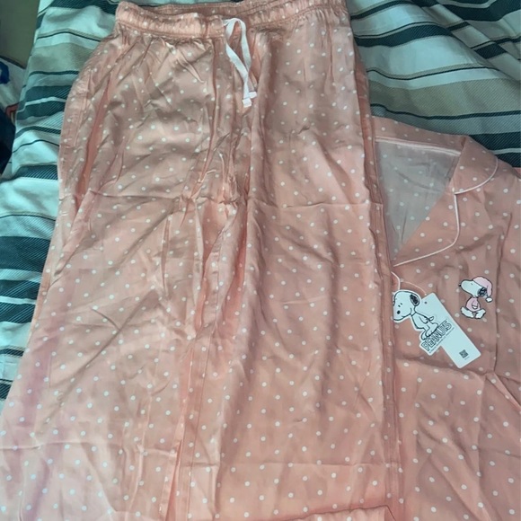 Snoopy two piece pjs pajama sleepwear new from Japan - Picture 4 of 4